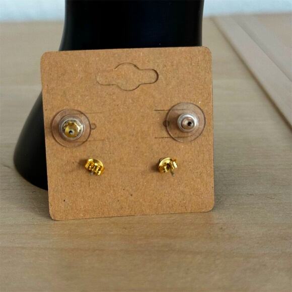 Gold Plated Lavender Zirconia Stud Earrings Anniversary Elegant Gift Set of 2 - Picture 7 of 7